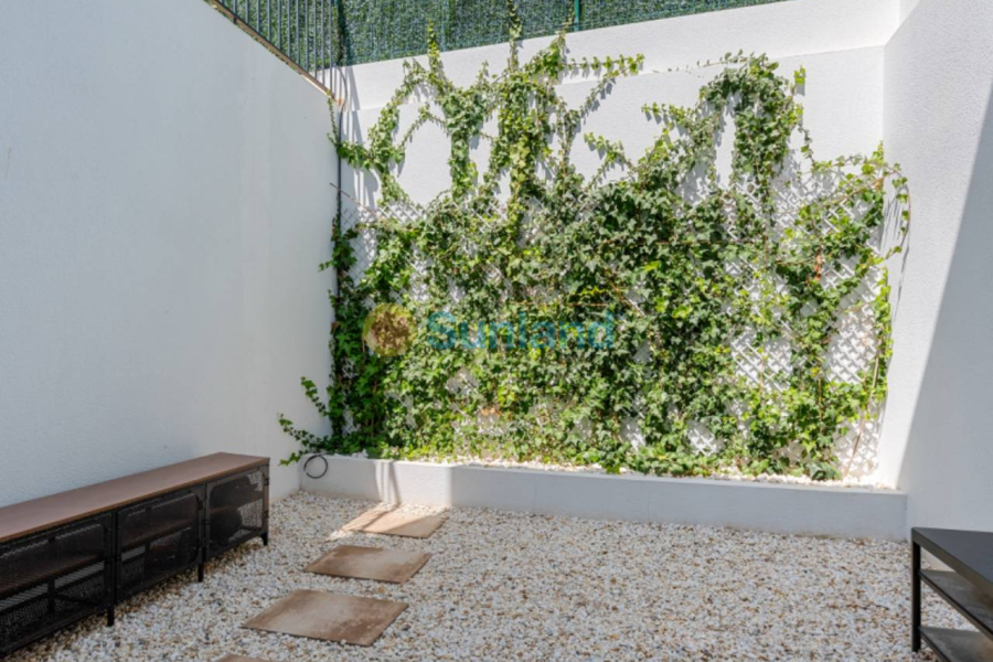 Вторичка - Bилла - Ciudad Quesada