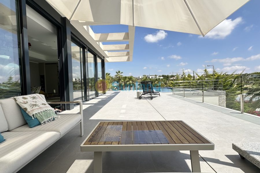 Resale - V - Las Colinas Golf Resort