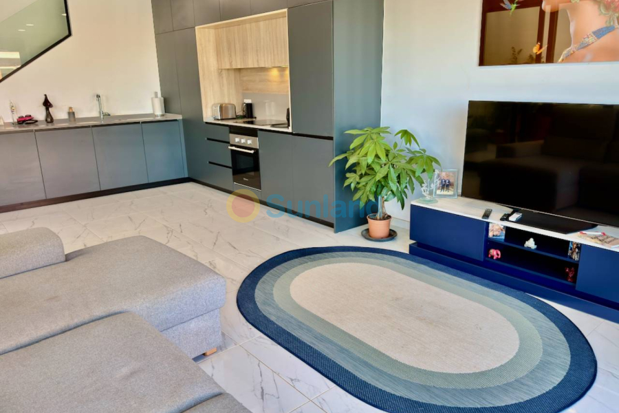 Resale - Villa - Los Montesinos - 