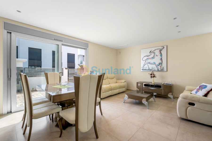 Segunda mano - Chalet - Ciudad Quesada