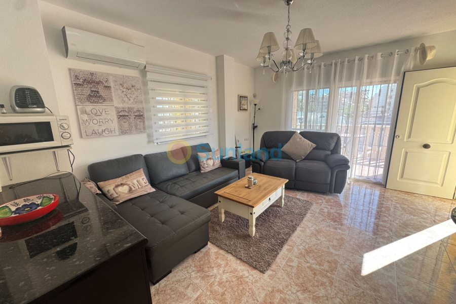 Använda fastigheter - Villa - Villamartin - Lomas del Golf