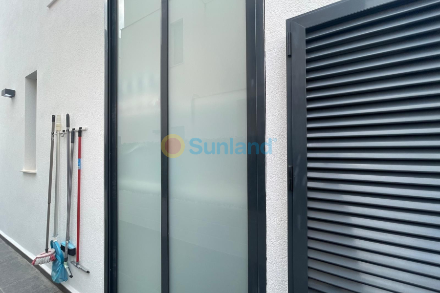 Använda fastigheter - Villa - Orihuela Costa - Villamartin