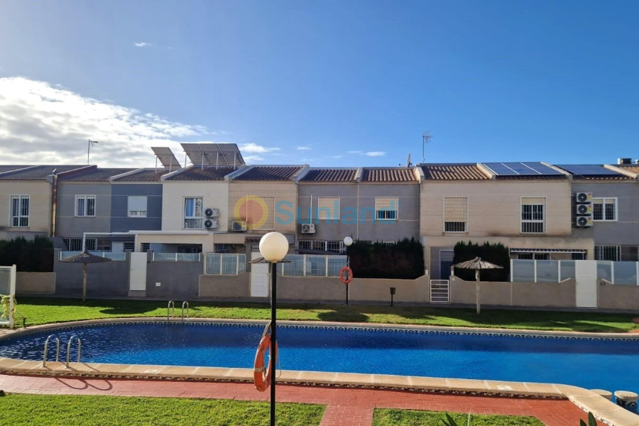 Resale - Townhouse - Torrevieja - 