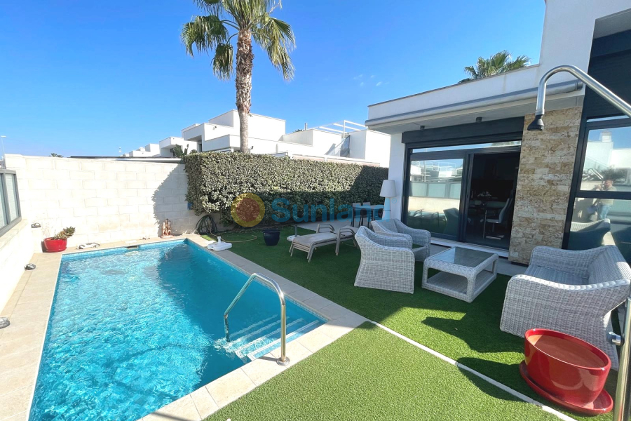 Segunda mano - Chalet - Ciudad Quesada - Pueblo Bravo