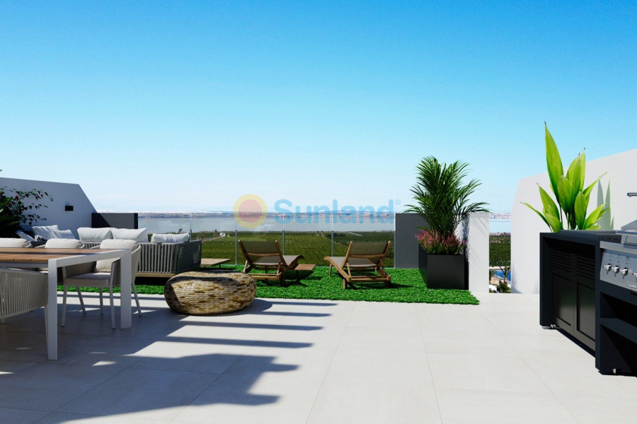 New Build - Top Floor Bungalow - Torrevieja - Lago Jardín II
