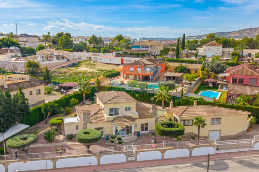 Brukte eiendommer - Villa - Algorfa - Castillo de montemar