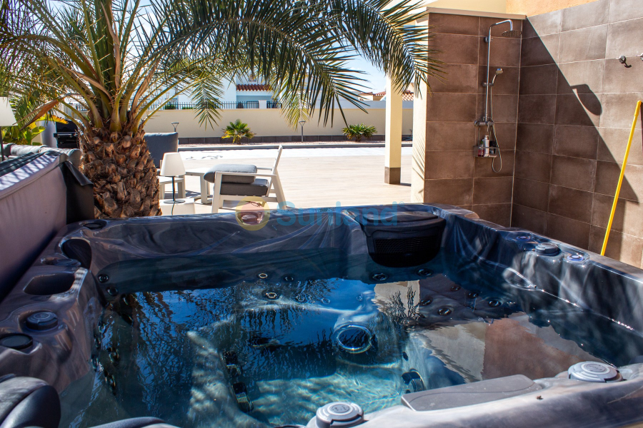 Segunda mano - Chalet - Torrevieja - La Siesta