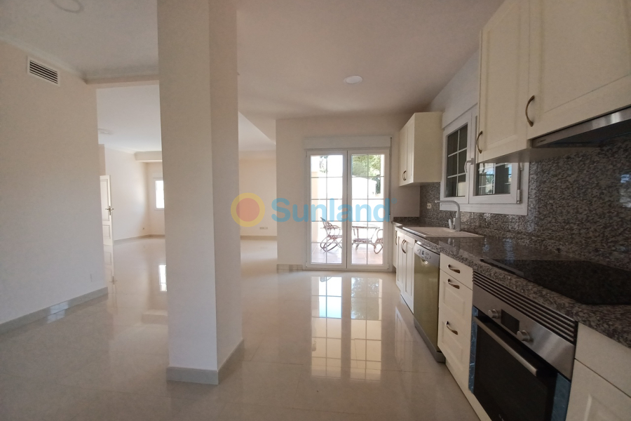 Brukte eiendommer - V - Cabo Roig