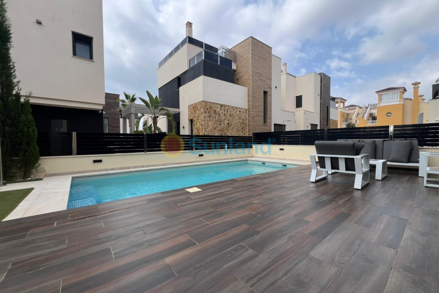 Brukte eiendommer - Villa - Orihuela Costa - Lomas De Cabo Roig