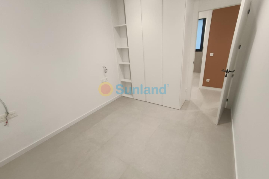 Вторичка - Bилла - Ciudad Quesada