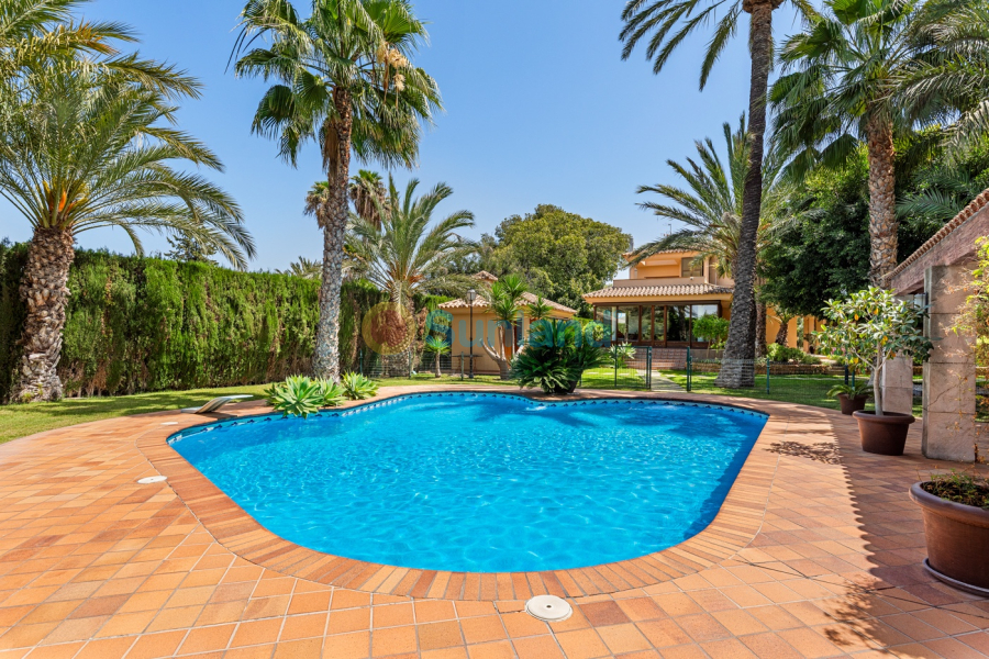 Resale - Villa - Elche - 