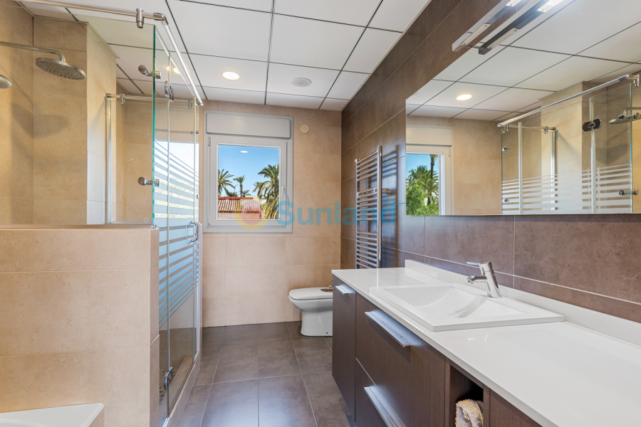 Resale - Villa - Elche/Elx