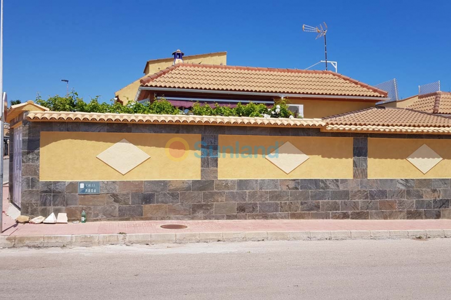 Brukte eiendommer - Villa - Torrevieja - La Rosaleda