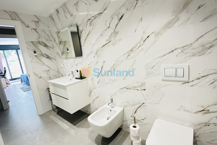 Resale - V - Las Colinas Golf Resort