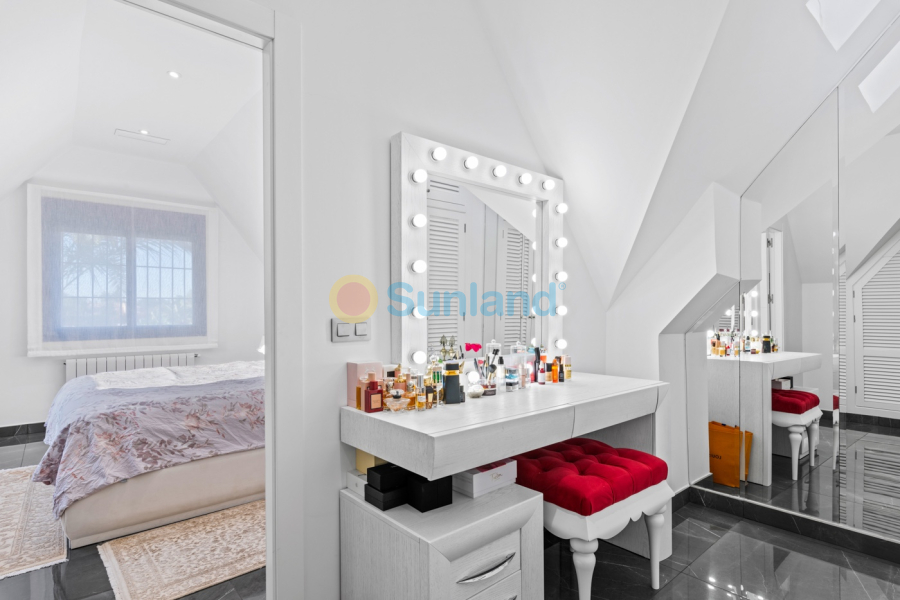 Resale - Villa - San Juan Alicante - Frank Espinós