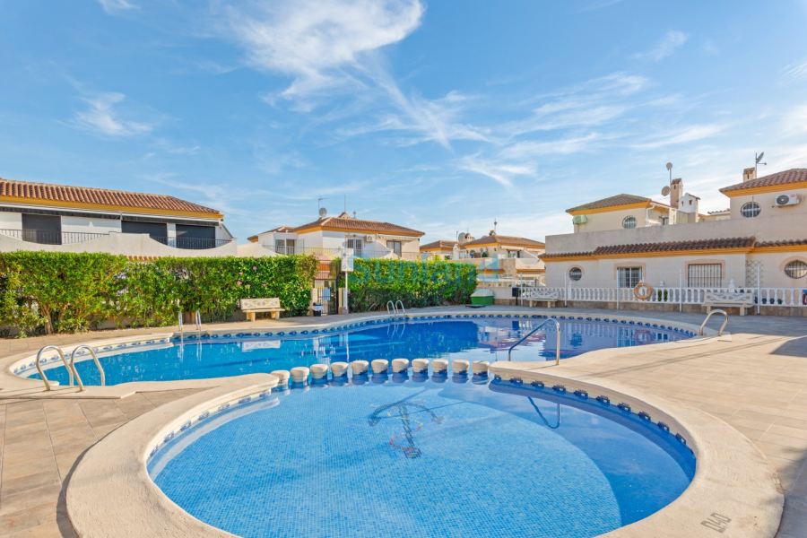 Resale - 3. Semi - Detached Villa - Orihuela Costa