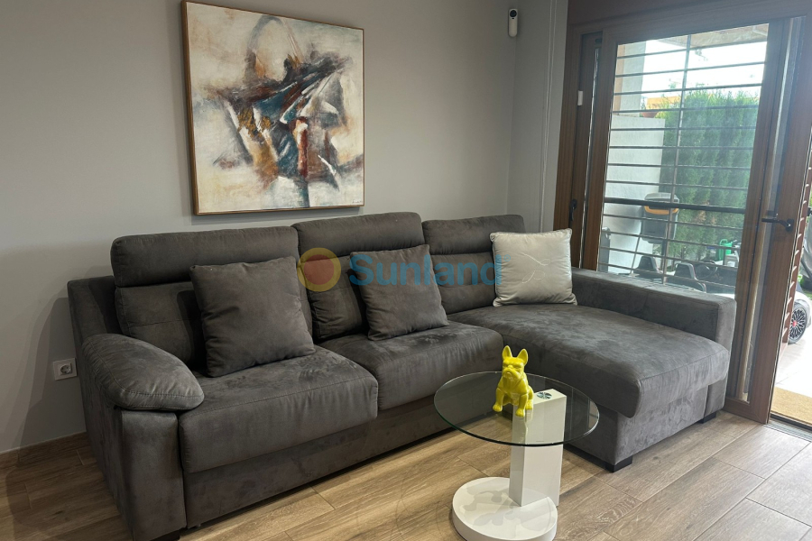 Resale - Apartment - Orihuela Costa - Los Dolses