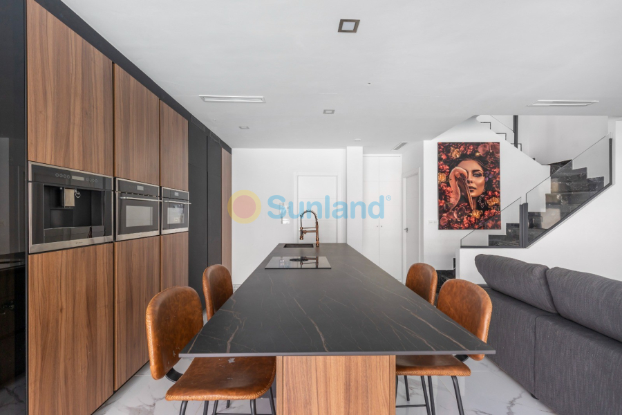 Resale - Villa - Los Montesinos - 