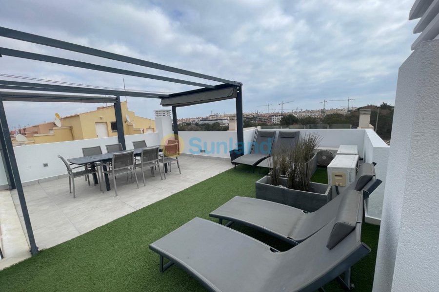 Använda fastigheter - Villa - Orihuela Costa - Villamartin