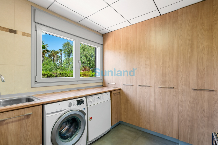 Resale - Villa - Elche/Elx