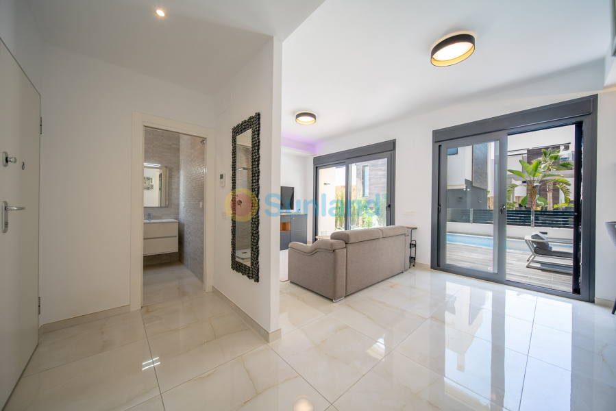 Använda fastigheter - Villa - Orihuela Costa - Lomas De Cabo Roig