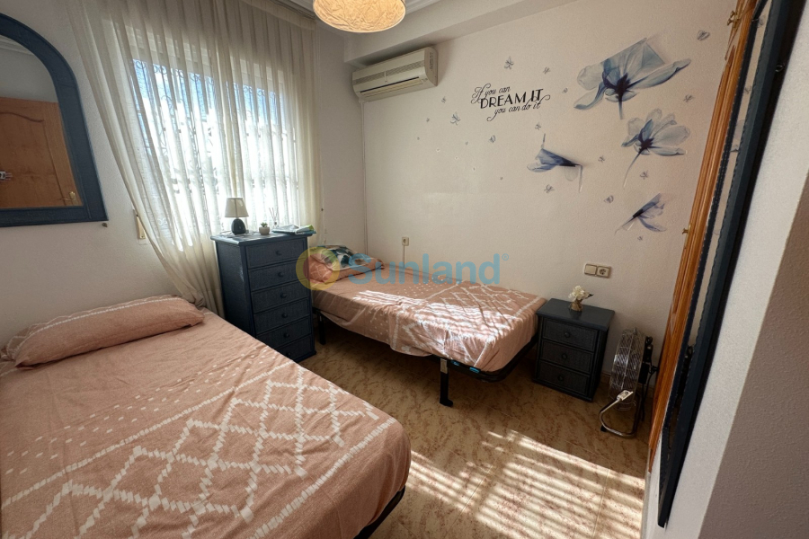 Resale - Villa - Orihuela Costa - Villamartin