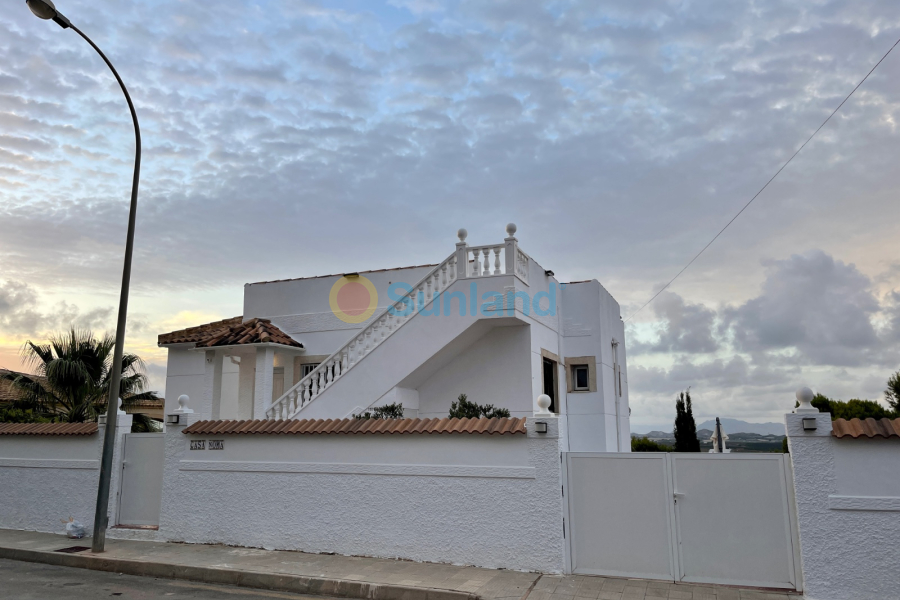 Resale - Villa - San Miguel de Salinas