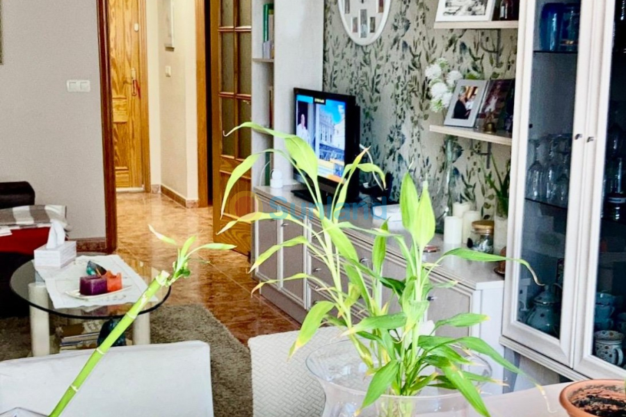 Resale - Apartment - Benidorm - Playa de Poniente