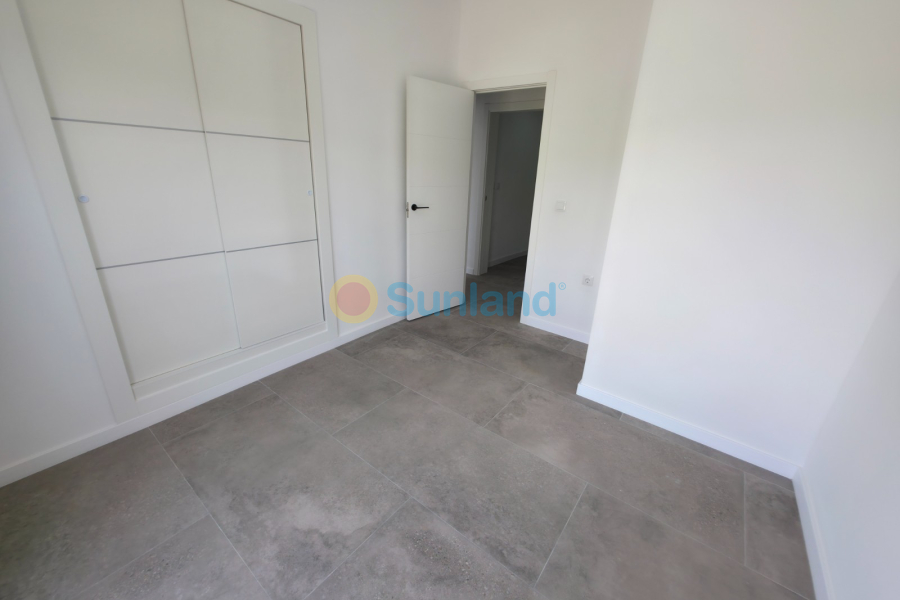 Вторичка - Bилла - Ciudad Quesada