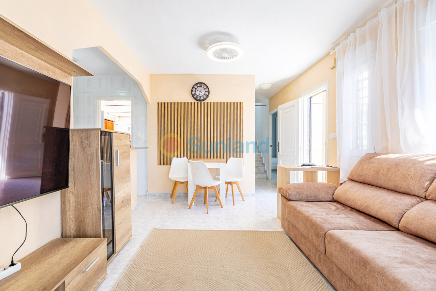 Segunda mano - Casa de Pueblo - Torrevieja - Torreta - florida