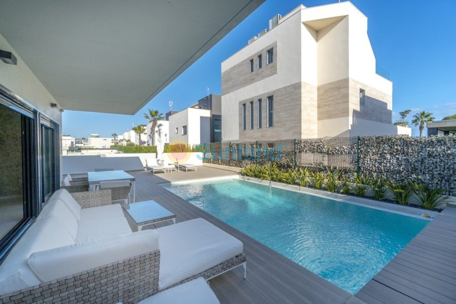 Resale - Villa - Orihuela Costa - Agua Marina