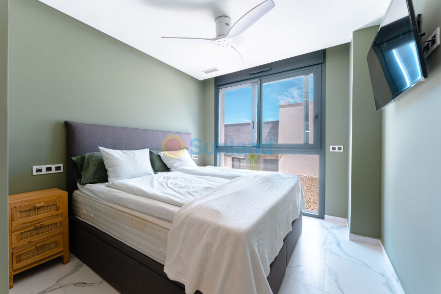 Segunda mano - Chalet - San Miguel de Salinas - Urbanizaciones