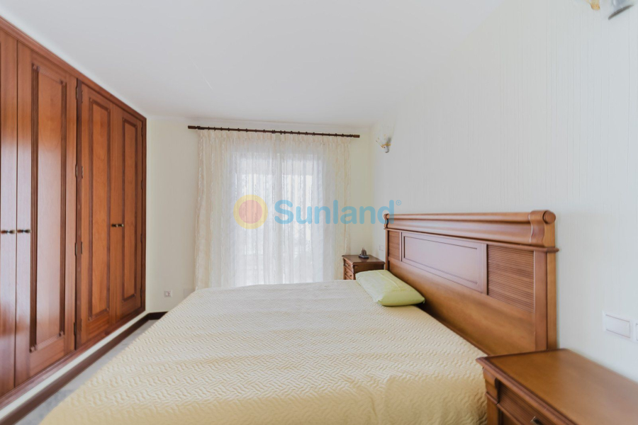 Resale - Apartamento - Torrevieja - Playa de Los Locos