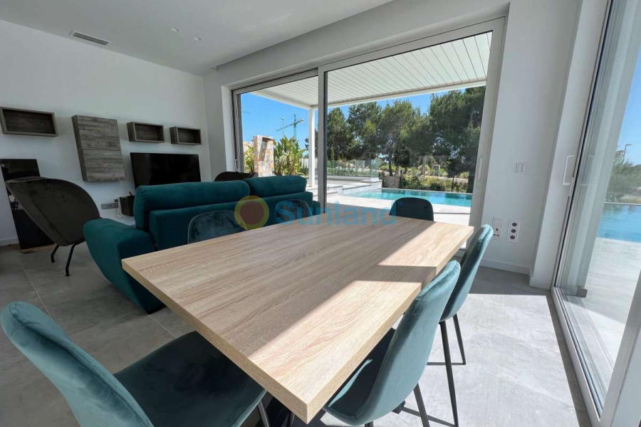 Segunda mano - Chalet - Orihuela - Las Colinas Golf