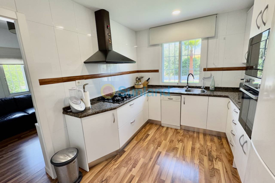 Resale - Country house - Torrellano