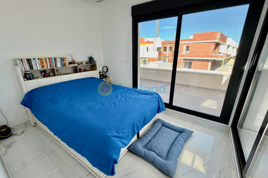 Resale - Villa - Los Montesinos - 