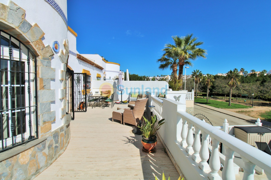 Använda fastigheter - Villa - Villamartin - Los Dolses