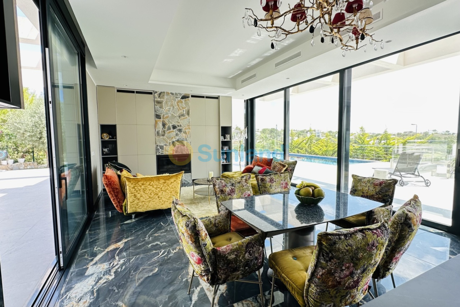 Resale - V - Las Colinas Golf Resort