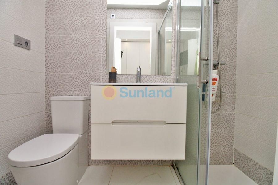 Resale - Villa - Villamartin