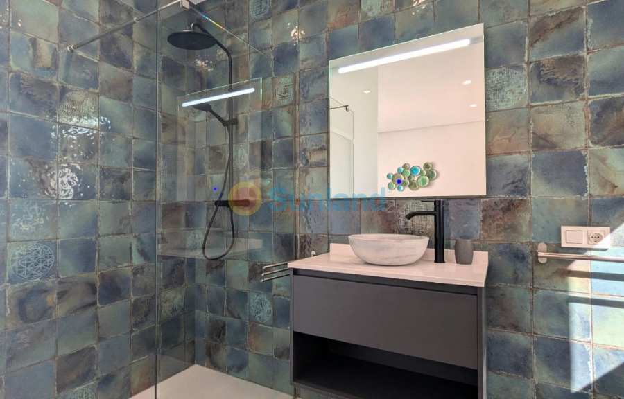 Resale - Detached Villa - Benijofar