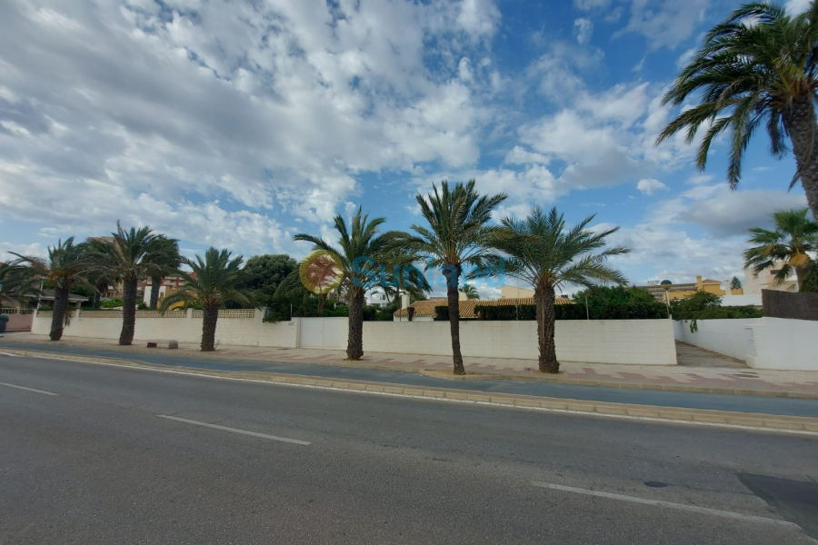 Använda fastigheter - Villa - La Manga del Mar Menor