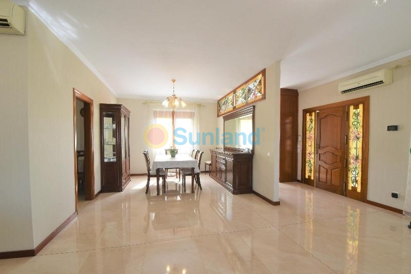 Segunda mano - Chalet - Ciudad Quesada