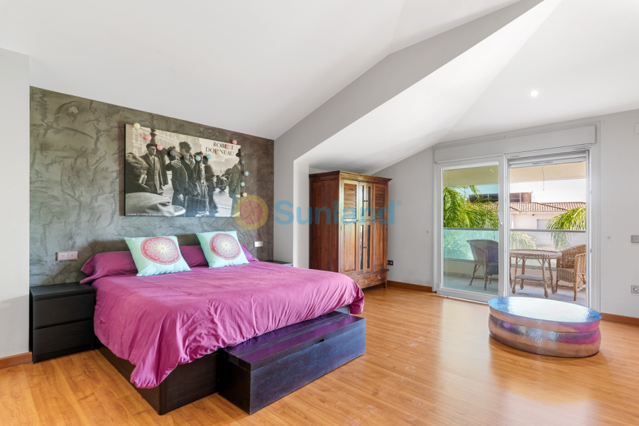 Resale - Villa - Elche/Elx