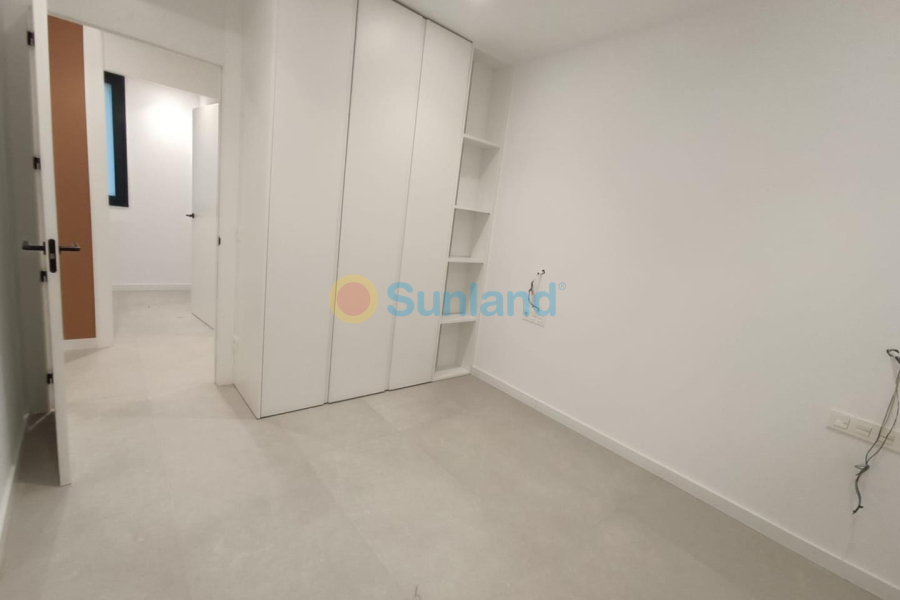 Вторичка - Bилла - Ciudad Quesada