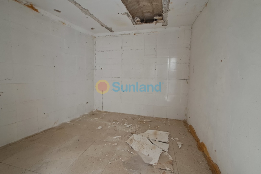 Resale - C - Orihuela