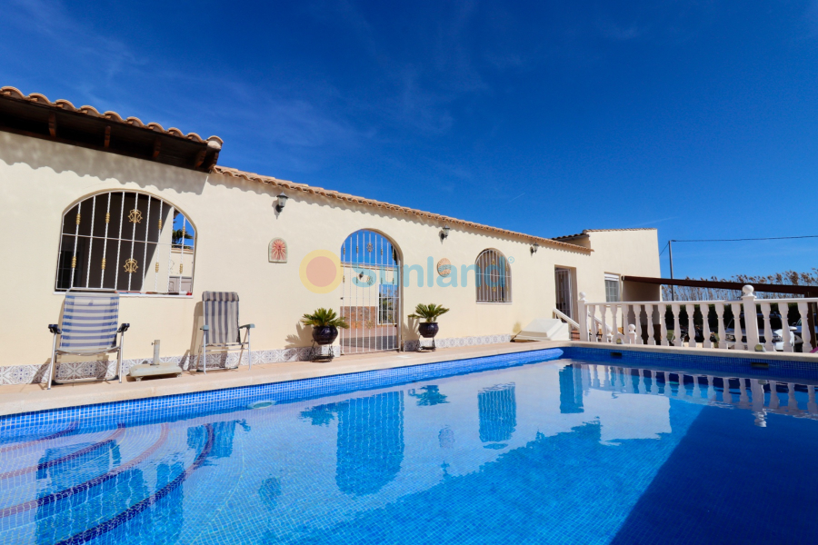 Resale - Country house - Catral