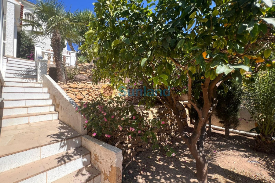 Använda fastigheter - Villa - La Nucía - Monte Bello