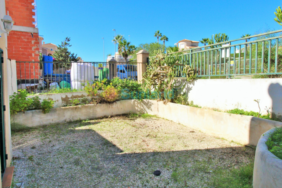 Resale - Townhouse - Villamartin