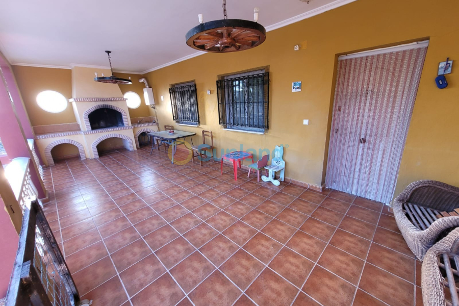 Resale - Country house - Elche