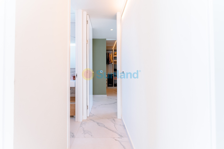 Segunda mano - Chalet - San Miguel de Salinas - Urbanizaciones